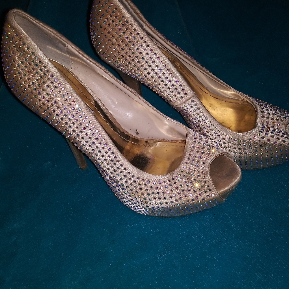 High heels - Picture 3 of 3